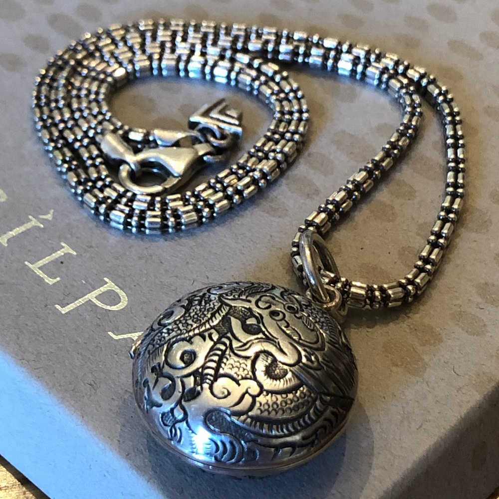 Vintage Silpada Etched Sterling Dragon Locket Necklace - Picture 6 of 16